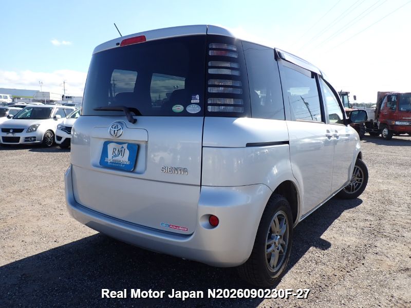 2004 TOYOTA SIENTA thumbnail 4
