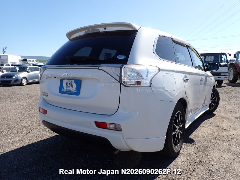 2015 MITSUBISHI OUTLANDER PHEV thumbnail 4
